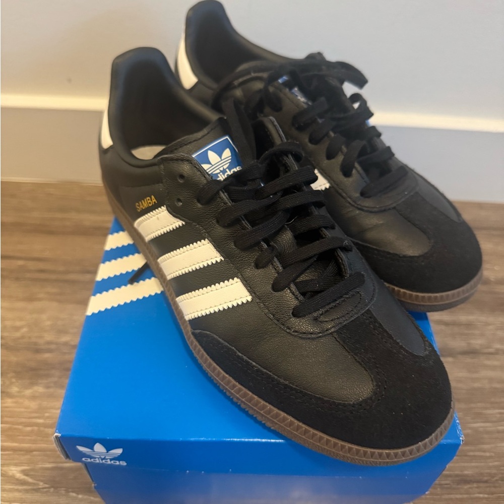 Adidas Samba Classic Black Shoes 7.5 WOMEN, 6 KIDS